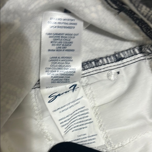 Seven7 Black and White Skinny Pants with Vintage Print - Picture 9 of 10